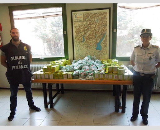 Brescia: Contrabbando di tabacco. Sequestrati in città più di 8 kg